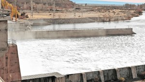 Suben los caudales de los ríos Limay y Neuquén: a qué niveles llegaran aguas abajo de las represas