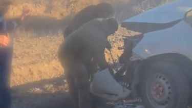 Uno de los vehículos registró daños en su frente y quedó en la banquina. Foto: gentileza.