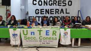 Previo a la paritaria, Unter advierte un paro de 48 horas en Río Negro: docentes aguardan una propuesta salarial