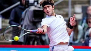 Etcheverry consiguió un gran triunfo ante Rublev y avanzó a cuartos de final del ATP de Halle