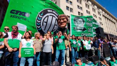 ATE logró frenar el DNU de Javier Milei que limitaba el derecho de huelga. 