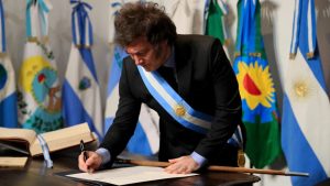 El Consejo de Mayo de Javier Milei debuta este martes con Guillermo Francos al frente para tratar la reforma laboral