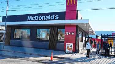 McDonald&#8217;s le otorgó la «máxima distinción mundial» al operador de la cadena en Neuquén