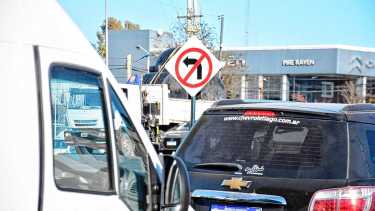 La Ruta 22 sumó otro giro prohibido en la zona céntrica de Neuquén