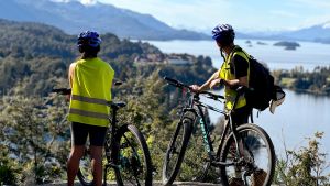Día Mundial de la Bicicleta: cuál es el recorrido de la Patagonia que está entre los mejores del mundo