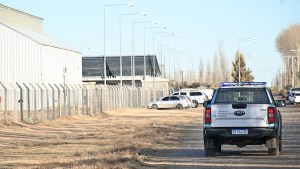 Trasladan casi un centenar de internos del resto del país a la cárcel federal de Senillosa