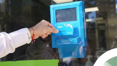Bariloche estrena pago sin efectivo en colectivos.