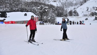 Valdelen: el centro de esquí popular que creció entre bosques y sueños, entre Chile y Santa Cruz