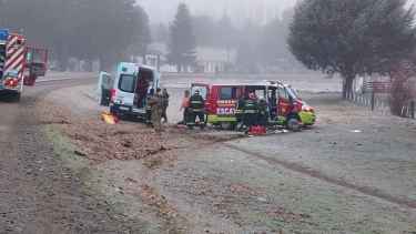 Personal médico asistió a los bomberos. Foto: gentileza.