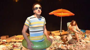 Ariel Azcurra, el actor todoterreno del teatro neuquino