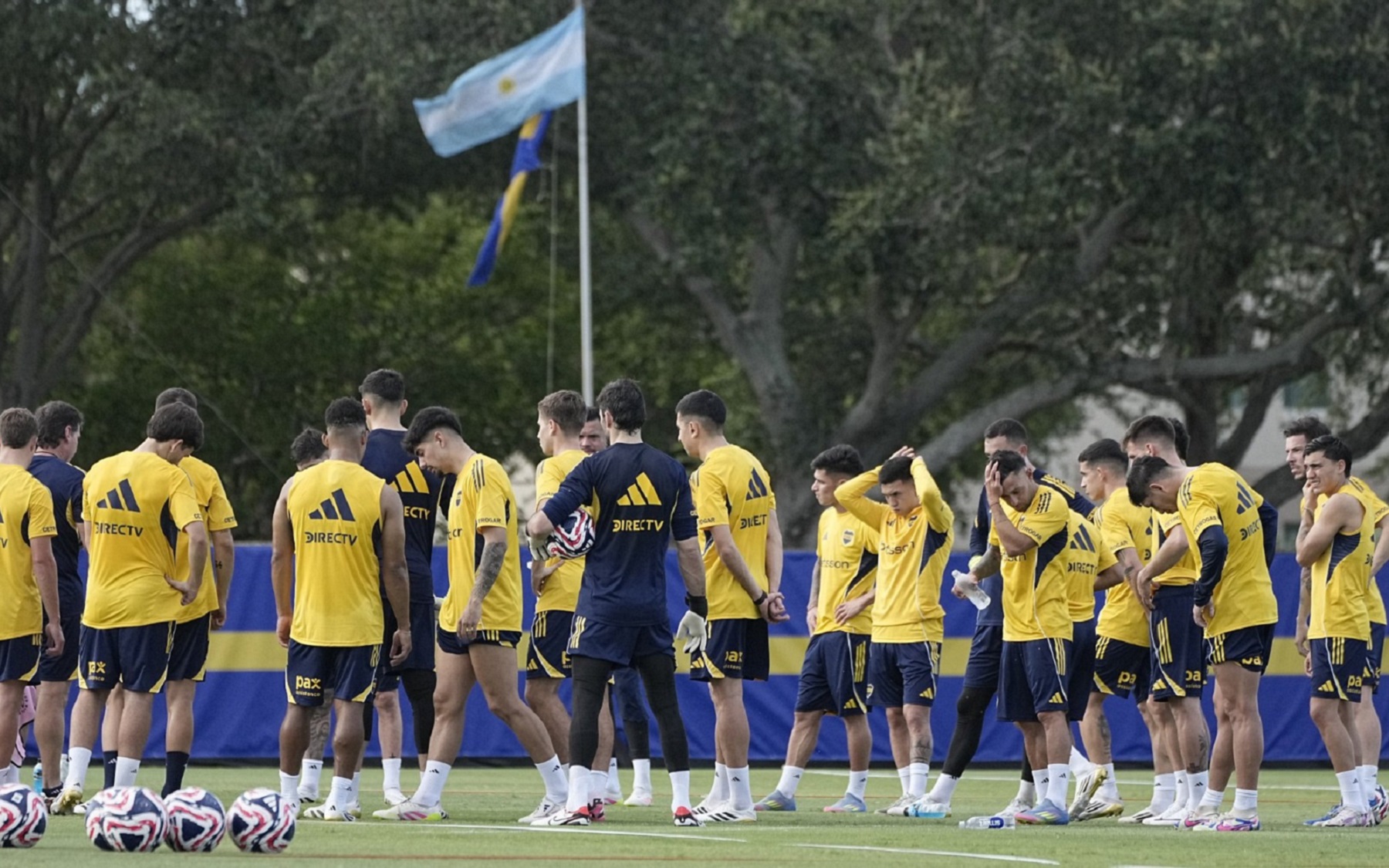 Miguel Russo patea el tablero para el debut de Boca: el referente que borró y dos sorpresas