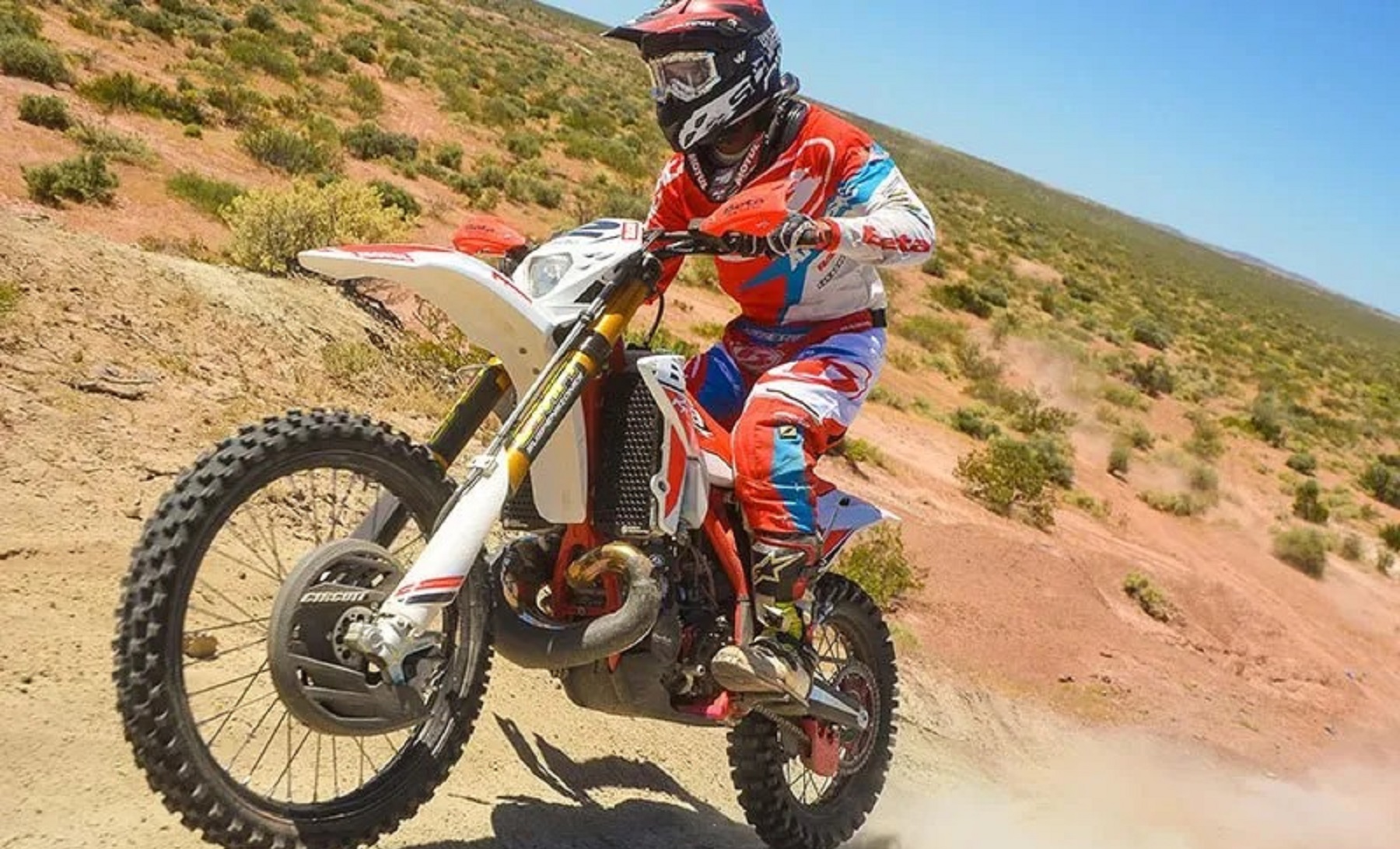 El Enduro APE llega a Añelo con más de 300 pilotos: todos los detalles