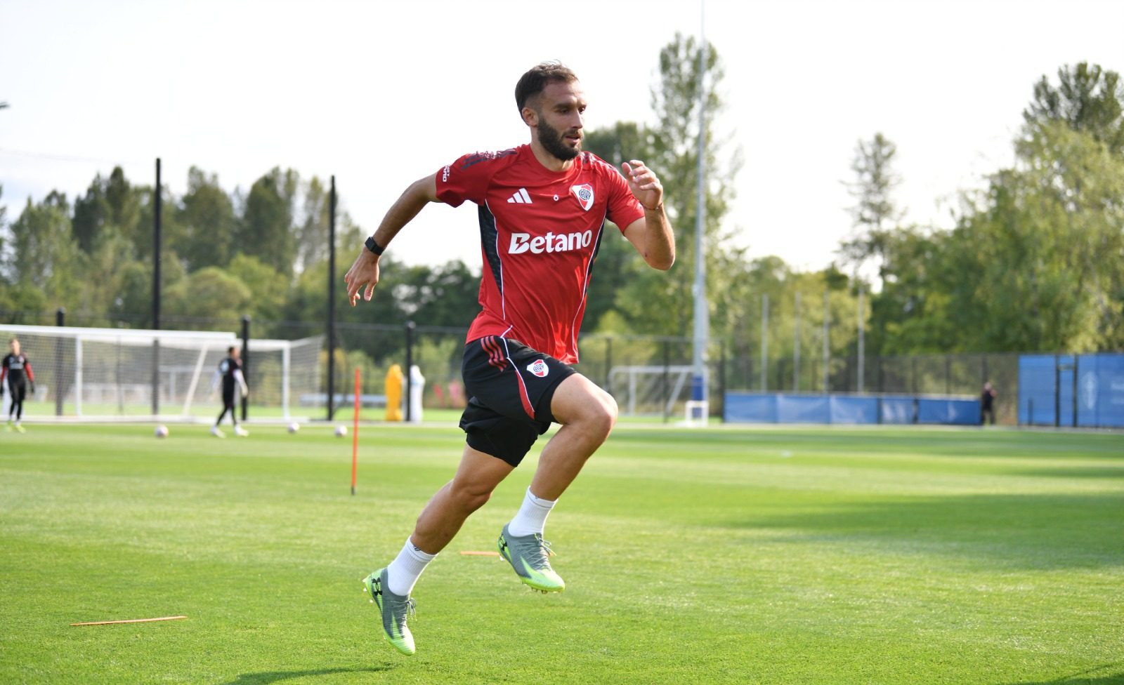 La posible formación de River para enfrentar a Inter: ¿Se viene la línea de cinco?