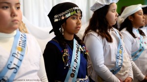 Treinta alumnos de Río Negro reafirmaron su identidad mapuche en el acto de promesa de la bandera