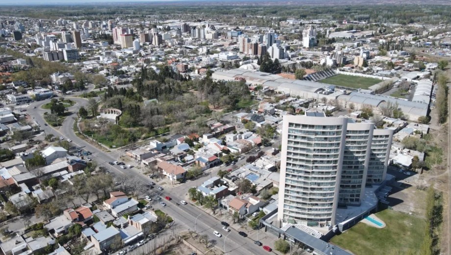 El proyecto incluye espacios destinados a carritos gastronómicos. Foto: archivo.