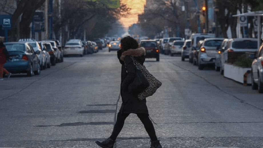 Regresa la mínima bajo cero al Alto Valle: ¿qué pasa con las lluvias en la cordillera y el viento en Viedma?