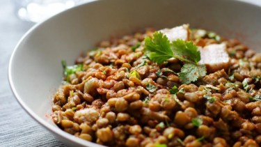 Para el frío, un guiso de lentejas y calabaza: caliente, súper saludable y fácil