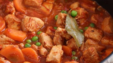 Cómo hacer un tentador estofado de pollo