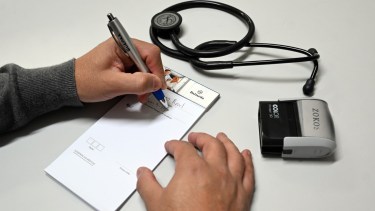 En promedio, el 48,5% de los días de licencias médicas no fueron aceptados por la consultora. Foto: Marcelo Ochoa