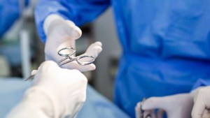 Indemnización millonaria en Bariloche: la chocó una moto y todo terminó en una cesárea de urgencia