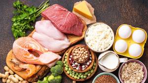 Después de los 50: las tres proteínas clave para no perder masa muscular