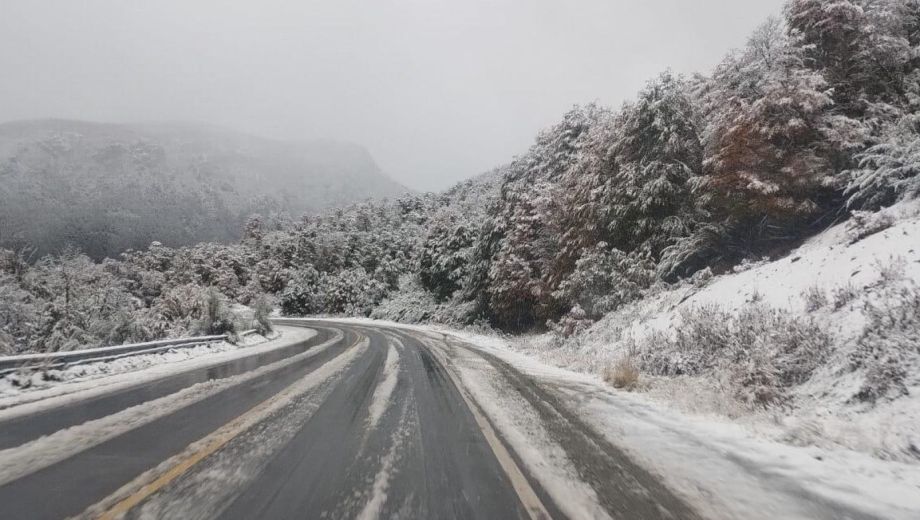 Rutas de Neuquén y Río complicadas por la nieve. Foto: archivo.