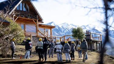 El refugio de montaña cerca de Esquel que combina aventura, sabores caseros y vistas al lago Futalaufquen