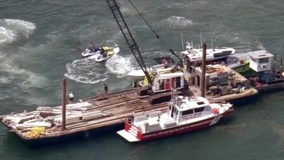 Choque entre una barcaza y un velero en Miami