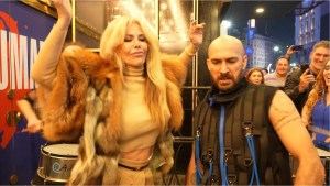 Impactante función de Mayumana en Buenos Aires con Graciela Alfano como invitada especial