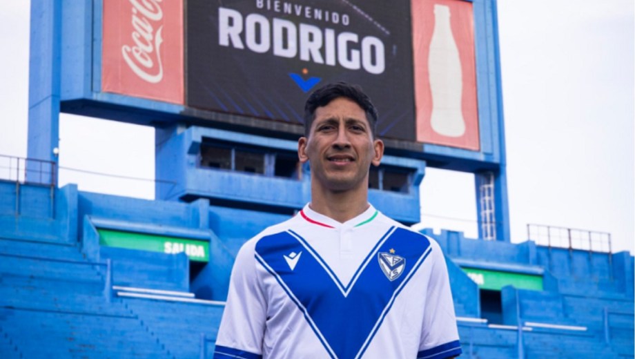 Aliendro fue presentado como nuevo jugador de Vélez. Foto: Vélez