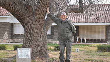 «A mis 87 años sigo plantando»: una leyenda viviente de la fruticultura de Río Negro
