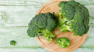 El condimento que los expertos en gastronomía recomiendan para darle sabor al brócoli 