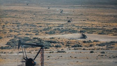 Las alternativas que analiza la industria para mitigar el declino del petróleo convencional