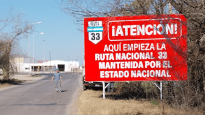 Santa Fe advierte con enormes carteles sobre el estado de las rutas, tras el cierre de Vialidad Nacional