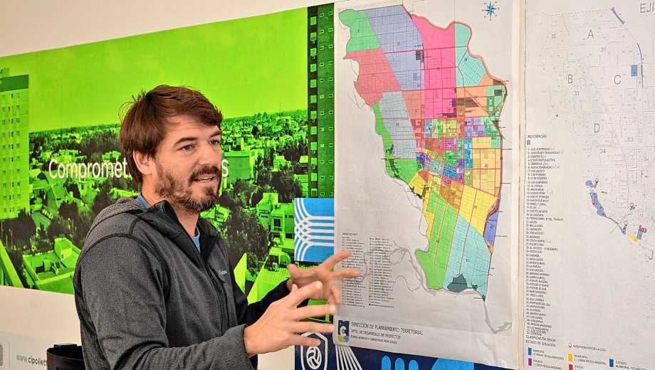 El proyecto del Presupuesto 2026 ingresó al Concejo Deliberante. Foto: Juan Thomes.