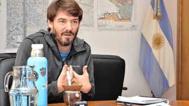 Rodrigo Buteler en su oficina de la intendencia de Cipolletti. (Foto: Juan Thomes)