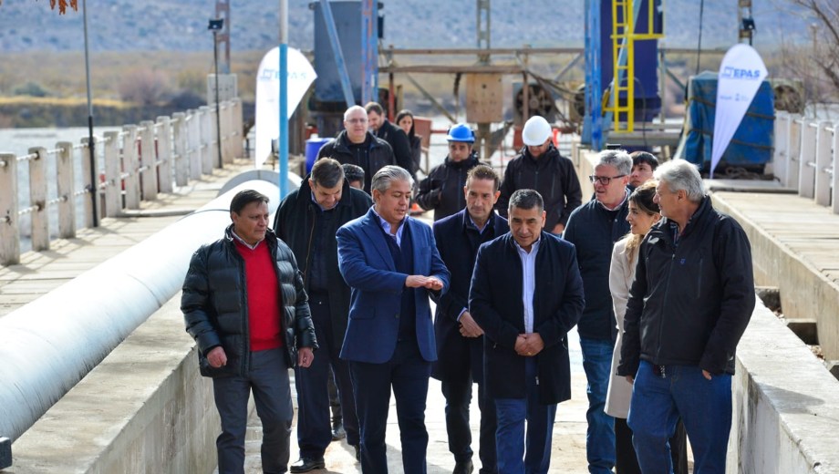 El motor para la bomba permitirá contar con tres equipos desde el río Neuquén (Foto: gentileza)