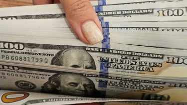 Dólar hoy en Neuquén y Río Negro: cotización en cada banco y de dólar blue lunes 28 de julio 2025