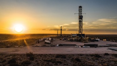 Hoy se conmemoran 107 años del descubrimiento de petróleo en Neuquén.