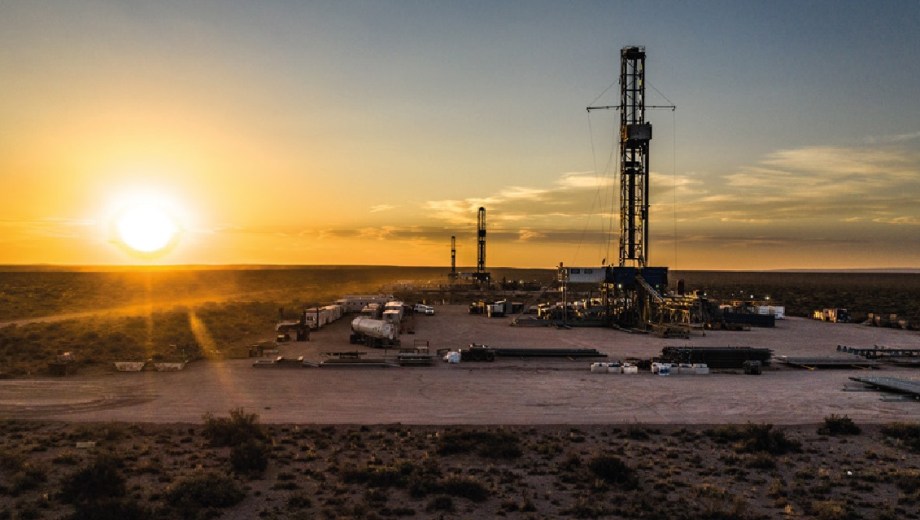 Hoy se conmemoran 107 años del descubrimiento de petróleo en Neuquén.