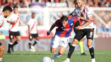 River recibe a San Lorenzo en un duelo de invictos en el Monumental: formaciones, hora y TV