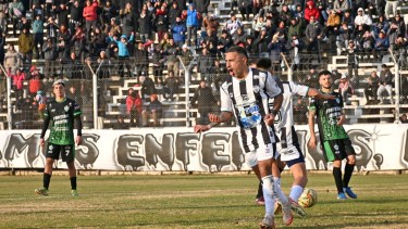 Cristian Ibarra hizo el primero del penal y un golazo en el segundo. (Foto: Florencia Salto)