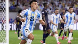 Llop le respondió a Lisandro Martínez y le hizo una crítica despiadada al campeón del Mundo: «No tuvo las bolas»