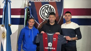 Juan Carlos Flores ya comenzó su ciclo como nuevo DT del club Argentinos del Norte de Roca