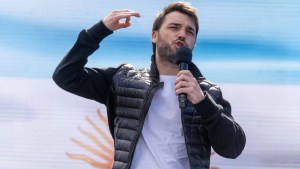 La campaña de Chubut se juega en el barro y espera por el viento