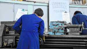 Impulsan una ley para que la negociación salarial docente en Neuquén sea en octubre de cada año