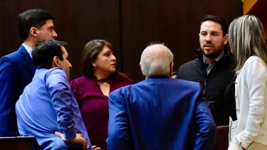 La intervención de las 127 hectáreas dividió al bloque de Rolando Figueroa y desató un debate por la falta de viviendas