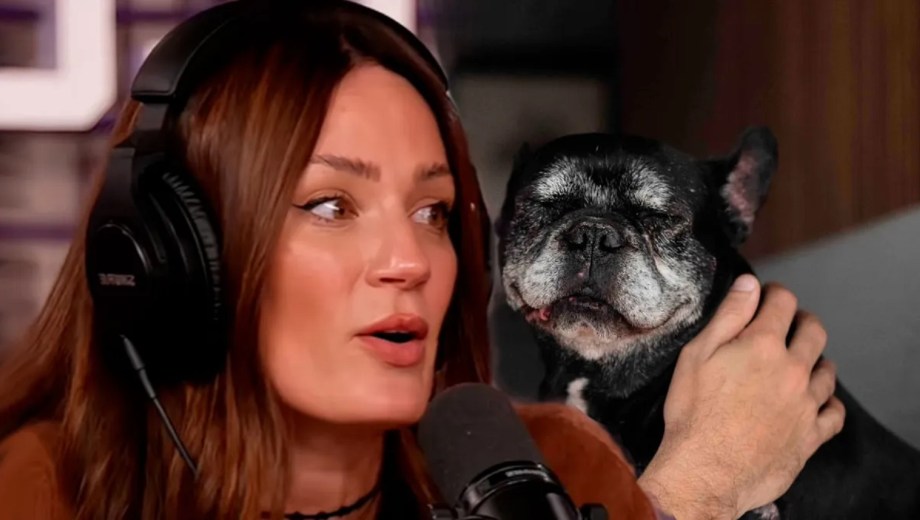 Paula Cháves y Moro, su perro bulldog francés