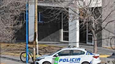 Se entregó el joven acusado por homicidio en Allen: quedó a la espera de la formulación de cargos