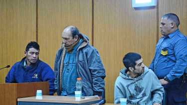 Crimen de Juan Riquelme en Roca: el juez sobreseyó al padre del imputado y prorrogó la prisión del hijo